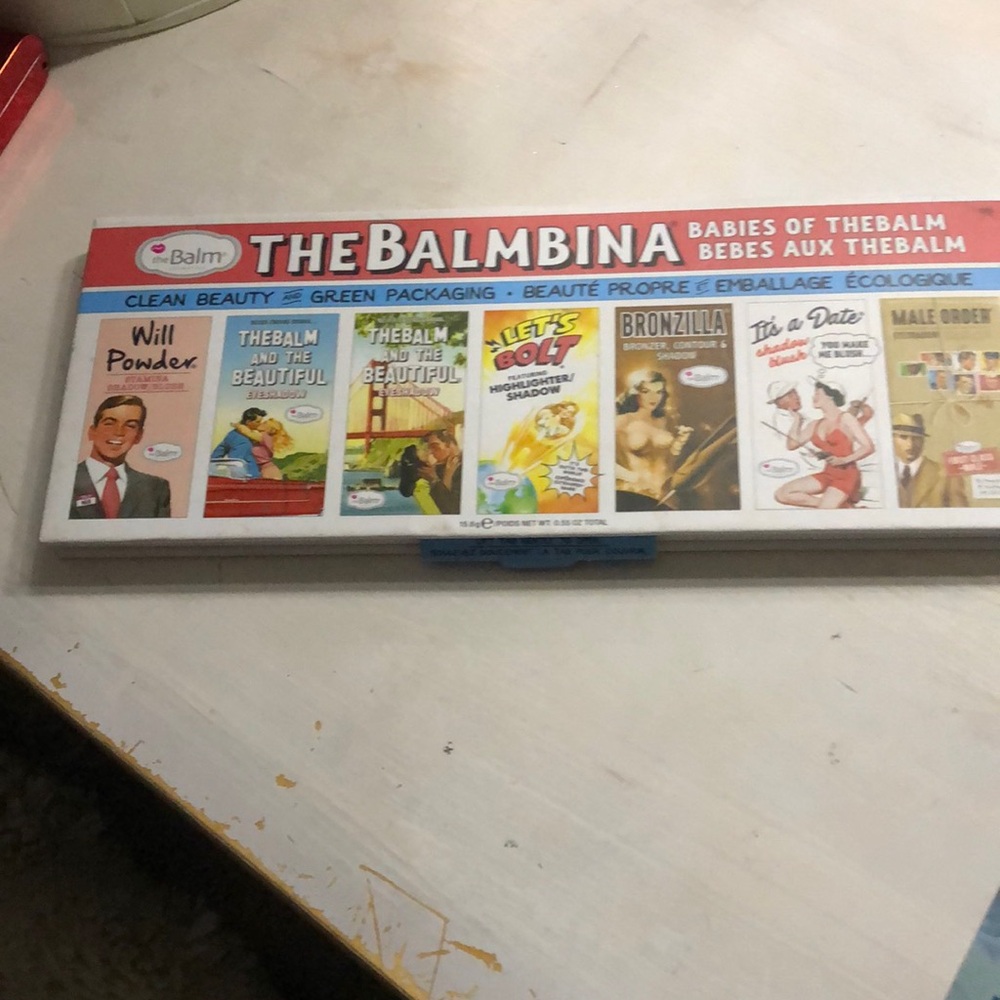 Balmbina eyeshadow pallet